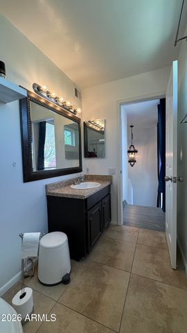 1012 E HIGHLAND Avenue, Phoenix, AZ 85014