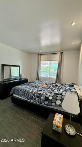 1012 E HIGHLAND Avenue, Phoenix, AZ 85014