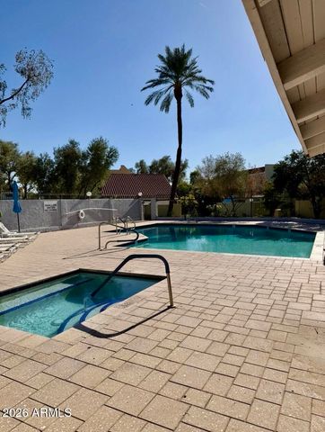 1012 E HIGHLAND Avenue, Phoenix, AZ 85014