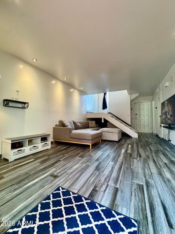 1012 E HIGHLAND Avenue, Phoenix, AZ 85014