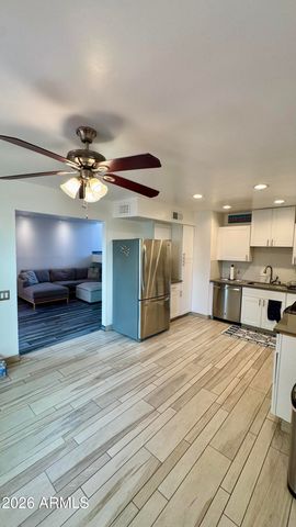 1012 E HIGHLAND Avenue, Phoenix, AZ 85014