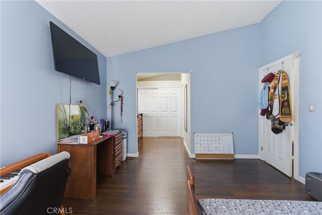 700 W Almond Street, Compton, CA 90220