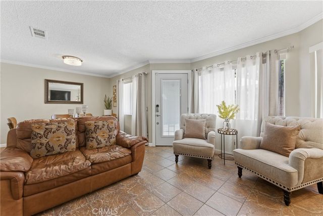 700 W Almond Street, Compton, CA 90220