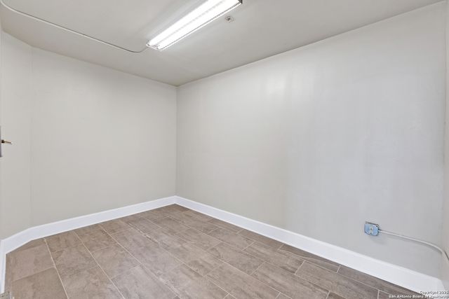 3363 E Commerce St Unit 101, San Antonio, TX 78220