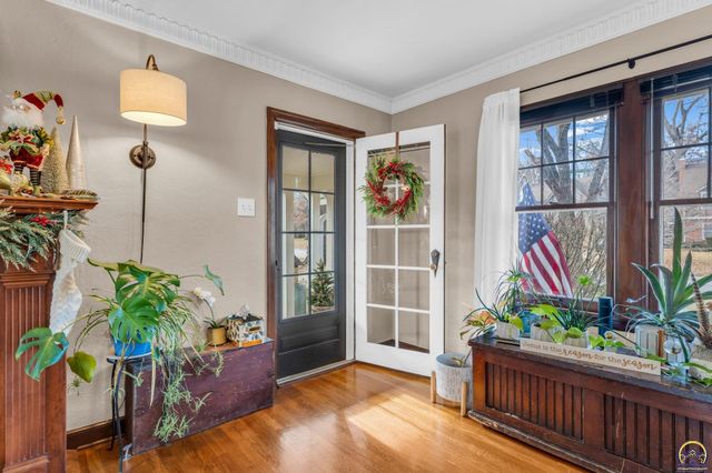 1608 SW Oakley AVE, Topeka, KS 66604