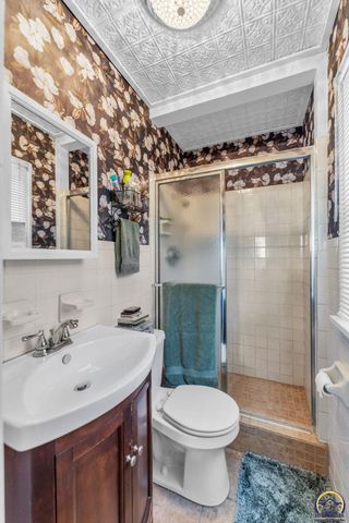 1608 SW Oakley AVE, Topeka, KS 66604