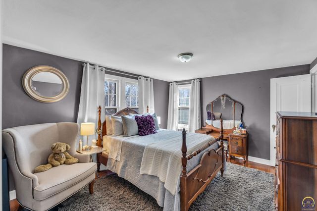 1608 SW Oakley AVE, Topeka, KS 66604