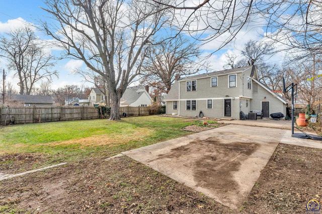 1608 SW Oakley AVE, Topeka, KS 66604