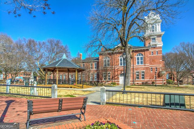 2402 Malster Lane, Lawrenceville, GA 30043