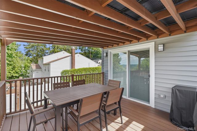 6 S High Street, Elmsford, NY 10523