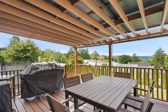 6 S High Street, Elmsford, NY 10523