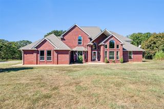 16615 Richardson Road, Skiatook, OK 74070