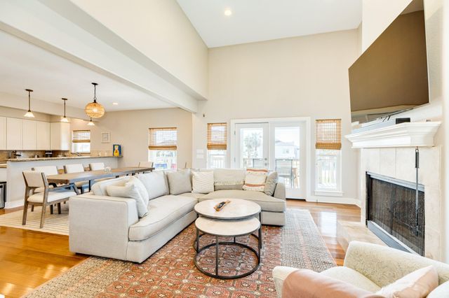 13931 San Domingo Drive, Galveston, TX 77554