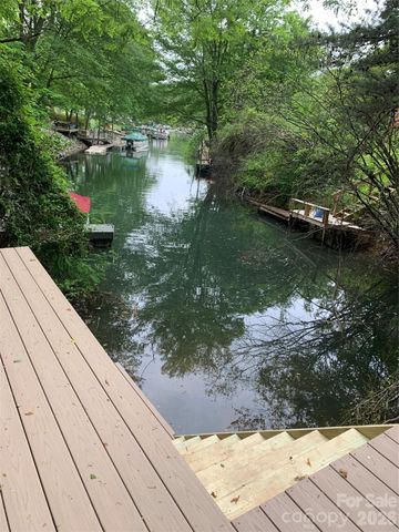 150 Driftwood Drive, Mooresville, NC 28117