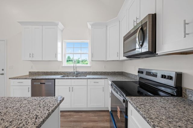 890 Michaels Road, Trenton, GA 30752