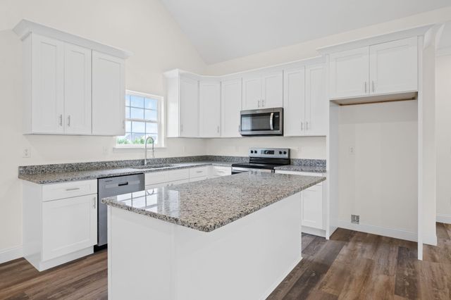 890 Michaels Road, Trenton, GA 30752
