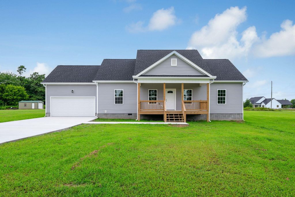890 Michaels Road, Trenton, GA 30752