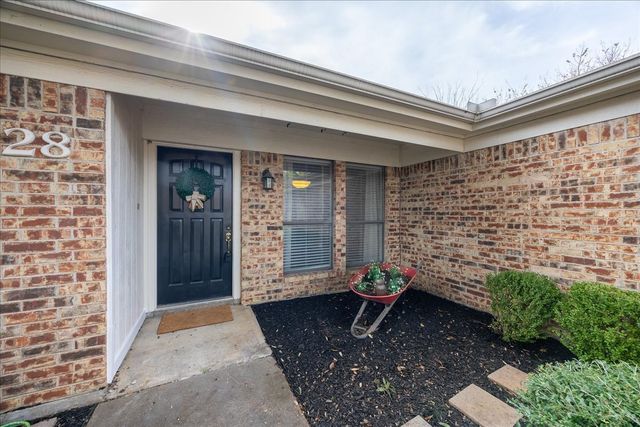 6628 Fair Oaks Drive, Watauga, TX 76148