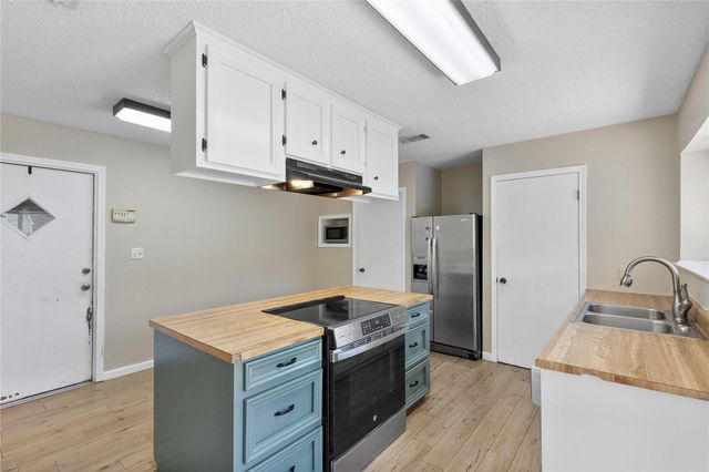 9810 Ellen Street, Baytown, TX 77521