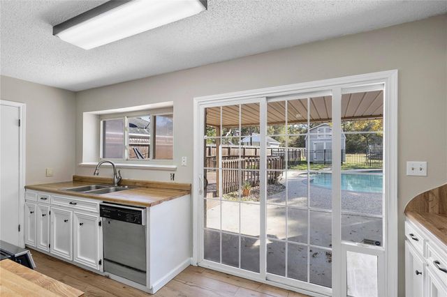 9810 Ellen Street, Baytown, TX 77521