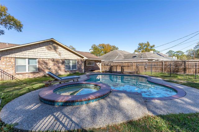 9810 Ellen Street, Baytown, TX 77521