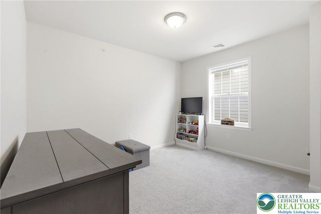 3206 Huntington Lane, Forks Twp, PA 18040