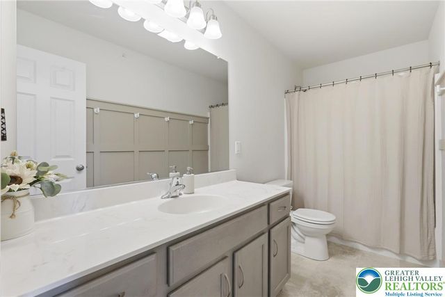 3206 Huntington Lane, Forks Twp, PA 18040