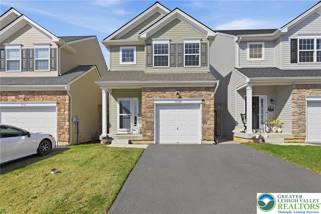 3206 Huntington Lane, Forks Twp, PA 18040