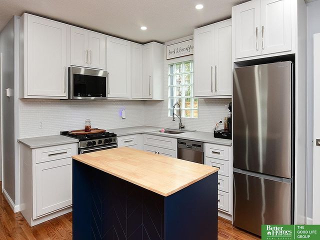 2206 Lillian Street, Bellevue, NE 68147