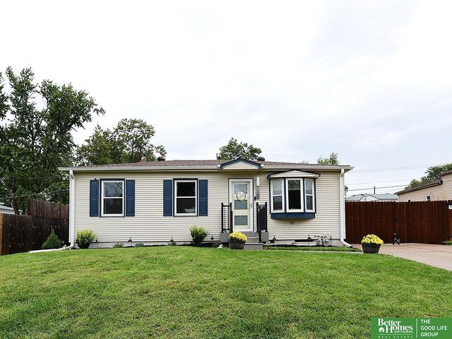 2206 Lillian Street, Bellevue, NE 68147