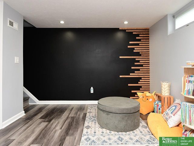 2206 Lillian Street, Bellevue, NE 68147