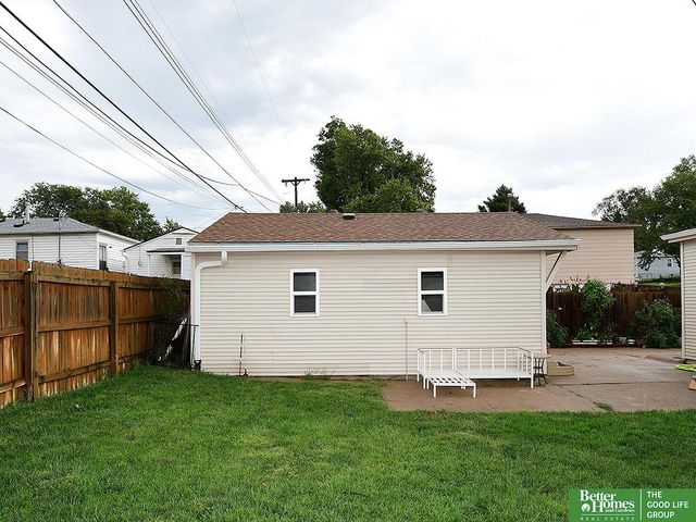 2206 Lillian Street, Bellevue, NE 68147