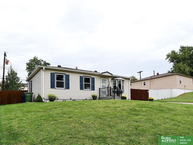 2206 Lillian Street, Bellevue, NE 68147