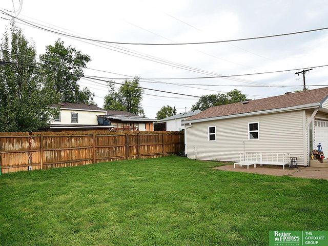 2206 Lillian Street, Bellevue, NE 68147