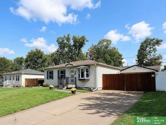2206 Lillian Street, Bellevue, NE 68147