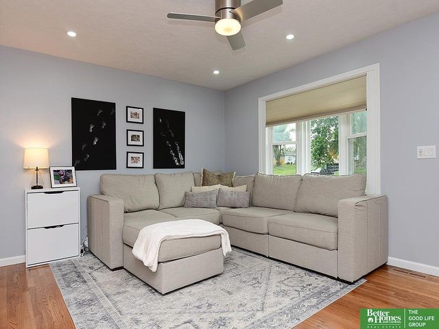 2206 Lillian Street, Bellevue, NE 68147