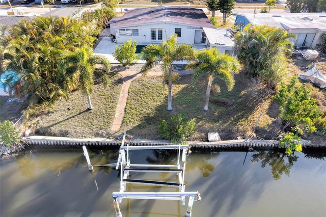 839 CONREID DRIVE NE, Port Charlotte, FL 33952