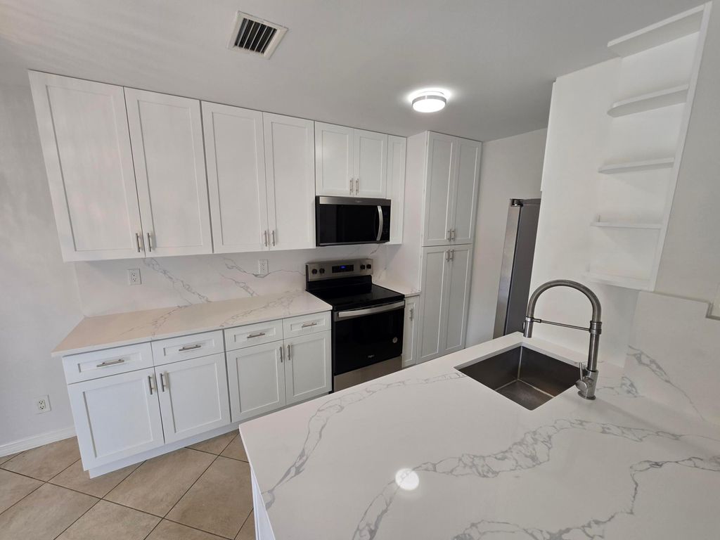 4503 NW 6th Avenue, Deerfield Beach, FL 33064