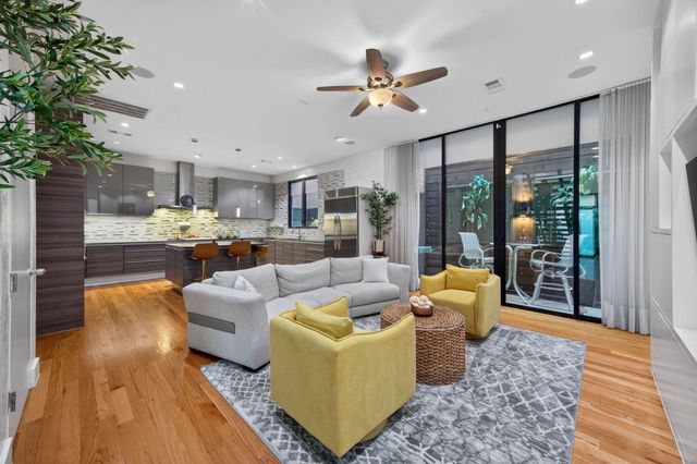 1310 Nantucket Drive, Houston, TX 77057