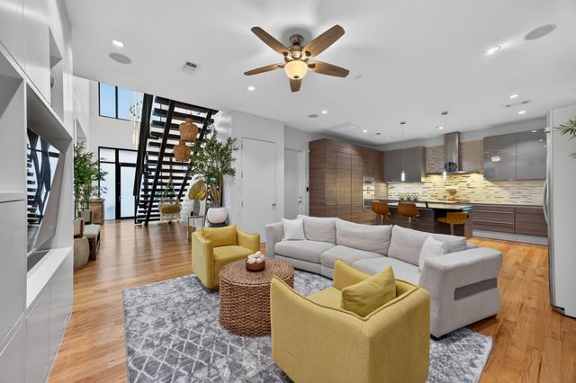 1310 Nantucket Drive, Houston, TX 77057