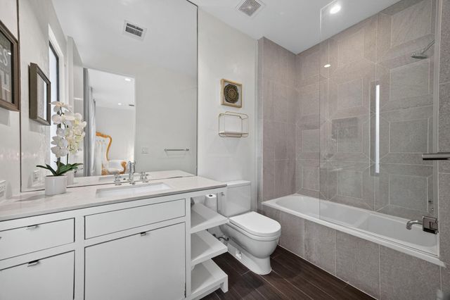 1310 Nantucket Drive, Houston, TX 77057