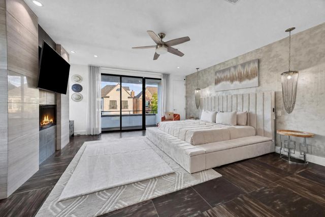 1310 Nantucket Drive, Houston, TX 77057