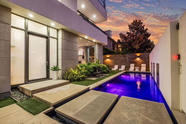 1310 Nantucket Drive, Houston, TX 77057
