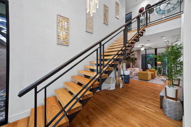 1310 Nantucket Drive, Houston, TX 77057
