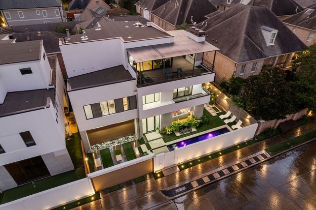1310 Nantucket Drive, Houston, TX 77057