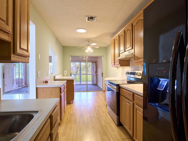 154 Ramblewood Circle, Royal Palm Beach, FL 33411