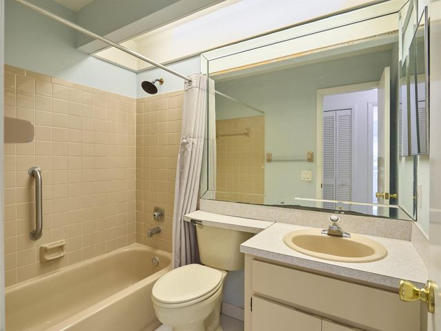 154 Ramblewood Circle, Royal Palm Beach, FL 33411