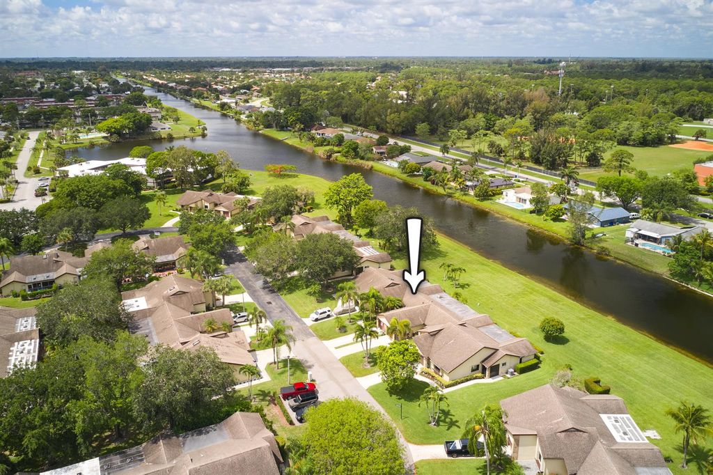 154 Ramblewood Circle, Royal Palm Beach, FL 33411