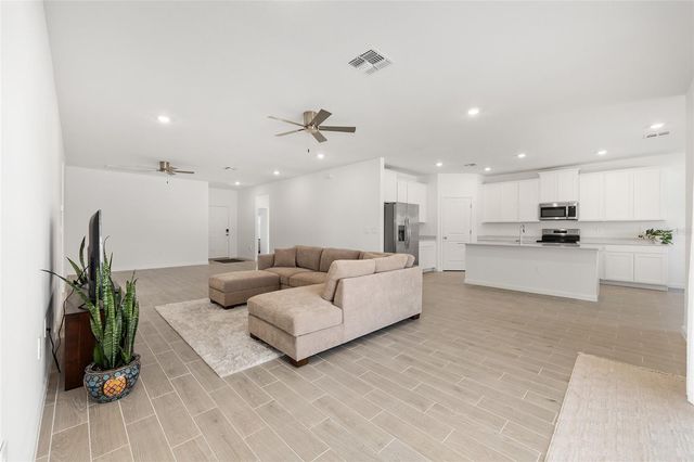 8972 SW 69TH TERRACE, Ocala, FL 34476