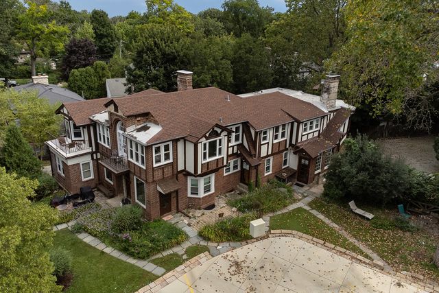 1155 Saint Johns Avenue D, Highland Park, IL 60035